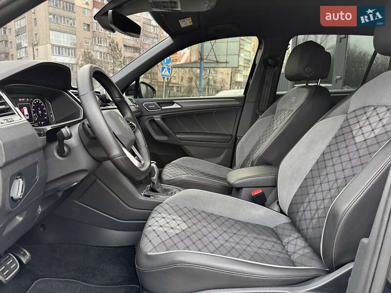 Внедорожник / Кроссовер Volkswagen Tiguan 2021 в Киеве