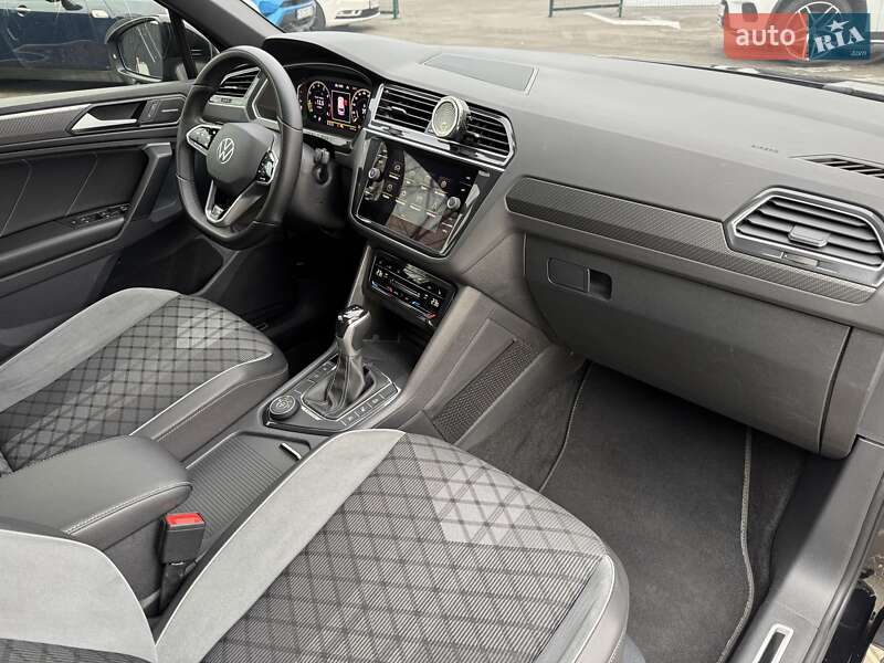 Внедорожник / Кроссовер Volkswagen Tiguan 2021 в Киеве