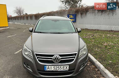 Позашляховик / Кросовер Volkswagen Tiguan 2010 в Києві