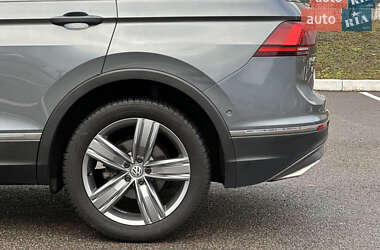 Позашляховик / Кросовер Volkswagen Tiguan 2018 в 