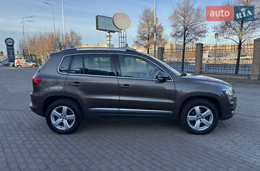 Позашляховик / Кросовер Volkswagen Tiguan 2013 в Києві