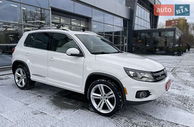 Позашляховик / Кросовер Volkswagen Tiguan 2014 в Луцьку