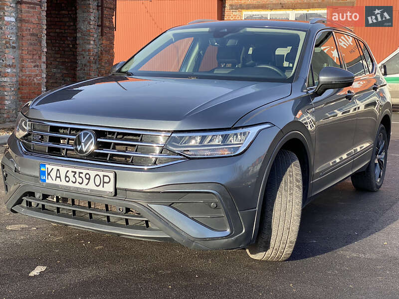 Позашляховик / Кросовер Volkswagen Tiguan 2021 в Києві