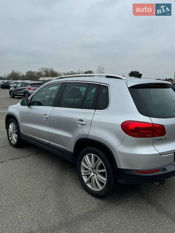 Позашляховик / Кросовер Volkswagen Tiguan 2014 в Києві
