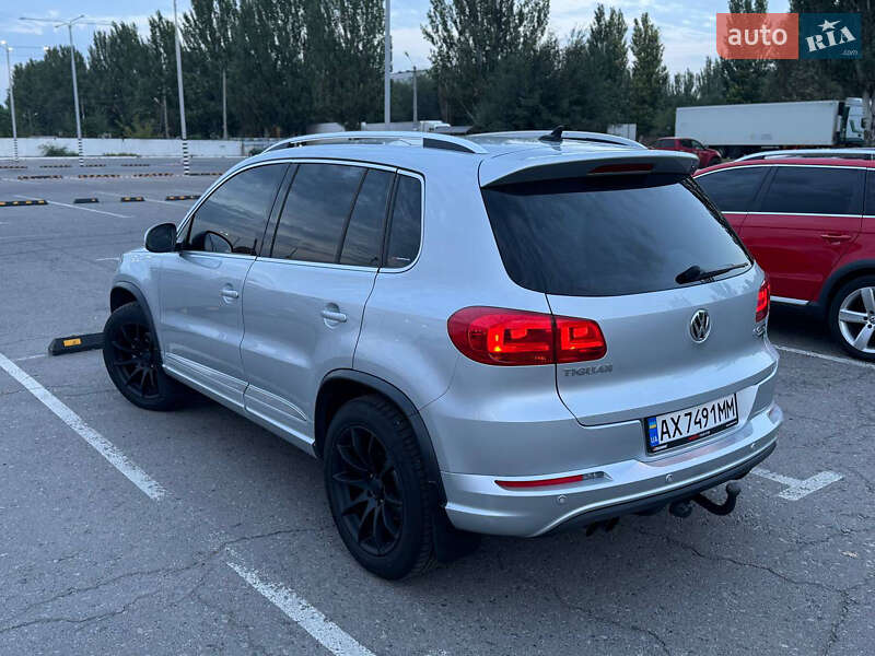 Позашляховик / Кросовер Volkswagen Tiguan 2013 в Харкові