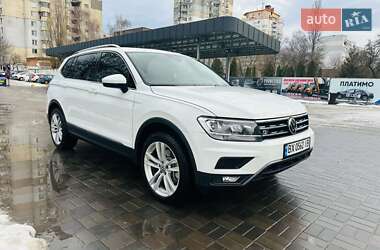 Позашляховик / Кросовер Volkswagen Tiguan 2020 в Хмельницькому