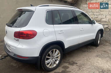 Внедорожник / Кроссовер Volkswagen Tiguan 2014 в 
