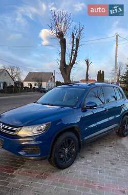 Позашляховик / Кросовер Volkswagen Tiguan 2011 в Луцьку