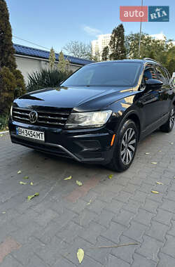 Внедорожник / Кроссовер Volkswagen Tiguan 2018 в Одессе