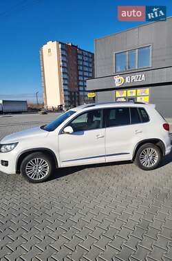 Внедорожник / Кроссовер Volkswagen Tiguan 2012 в Киеве