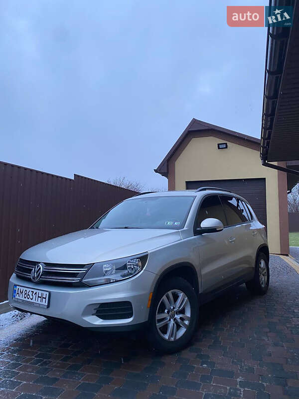 Внедорожник / Кроссовер Volkswagen Tiguan 2015 в Бердичеве