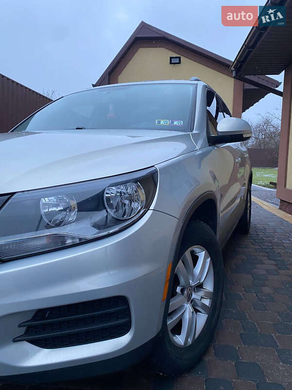 Внедорожник / Кроссовер Volkswagen Tiguan 2015 в Бердичеве