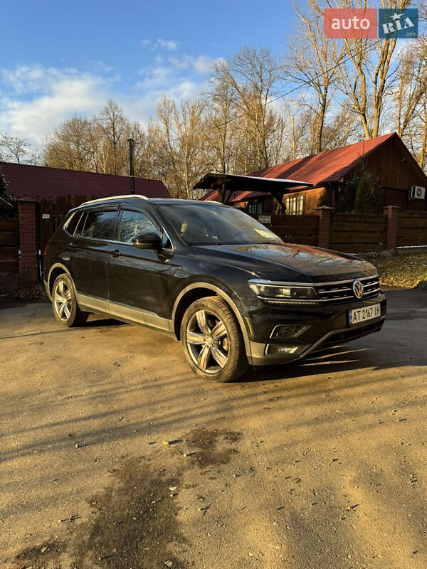 Позашляховик / Кросовер Volkswagen Tiguan 2018 в Івано-Франківську