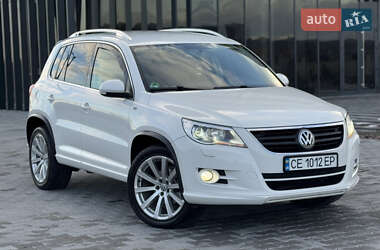 Позашляховик / Кросовер Volkswagen Tiguan 2011 в Чернівцях