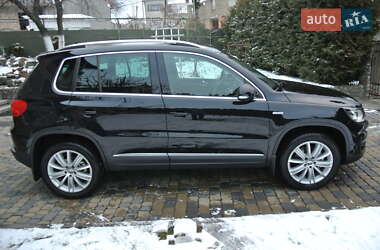 Внедорожник / Кроссовер Volkswagen Tiguan 2012 в Черновцах