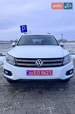 Позашляховик / Кросовер Volkswagen Tiguan 2015 в Горохові