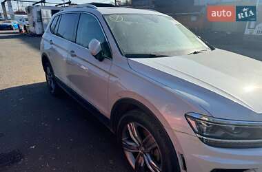 Внедорожник / Кроссовер Volkswagen Tiguan 2018 в Тернополе