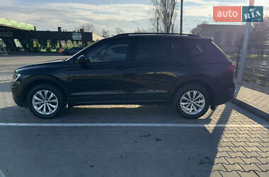 Внедорожник / Кроссовер Volkswagen Tiguan 2019 в 
