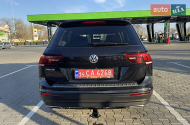 Внедорожник / Кроссовер Volkswagen Tiguan 2019 в 