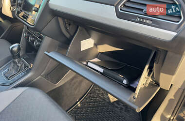 Внедорожник / Кроссовер Volkswagen Tiguan 2019 в 