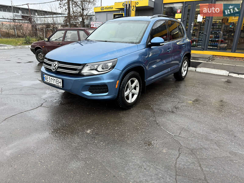 Внедорожник / Кроссовер Volkswagen Tiguan 2017 в Днепре