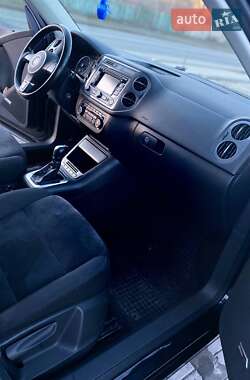 Позашляховик / Кросовер Volkswagen Tiguan 2013 в 
