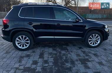 Позашляховик / Кросовер Volkswagen Tiguan 2013 в 