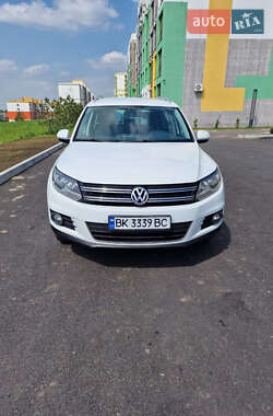 Позашляховик / Кросовер Volkswagen Tiguan 2014 в Рівному