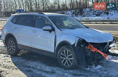 Внедорожник / Кроссовер Volkswagen Tiguan 2020 в Львове