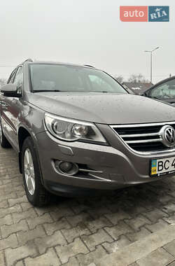 Позашляховик / Кросовер Volkswagen Tiguan 2010 в Львові