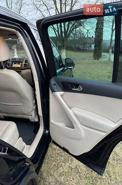 Внедорожник / Кроссовер Volkswagen Tiguan 2009 в 