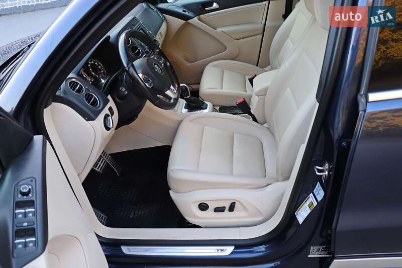 Внедорожник / Кроссовер Volkswagen Tiguan 2015 в Кременчуге