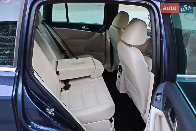 Внедорожник / Кроссовер Volkswagen Tiguan 2015 в Кременчуге