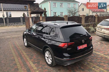 Позашляховик / Кросовер Volkswagen Tiguan 2018 в 