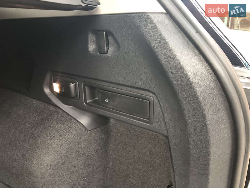 Внедорожник / Кроссовер Volkswagen Tiguan 2018 в Ровно