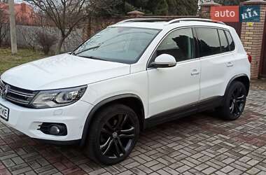 Внедорожник / Кроссовер Volkswagen Tiguan 2015 в Запорожье