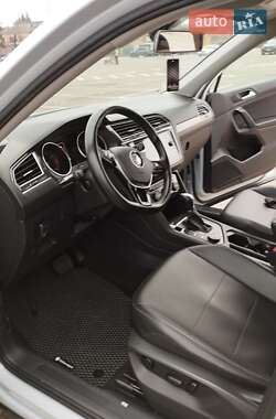 Внедорожник / Кроссовер Volkswagen Tiguan 2018 в 