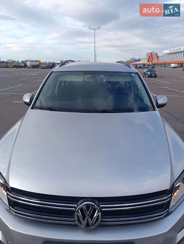Внедорожник / Кроссовер Volkswagen Tiguan 2015 в Львове