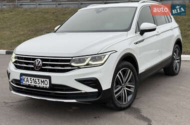 Позашляховик / Кросовер Volkswagen Tiguan 2022 в Києві