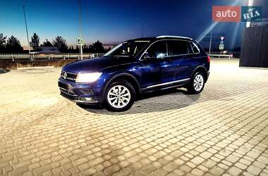 Внедорожник / Кроссовер Volkswagen Tiguan 2019 в Львове