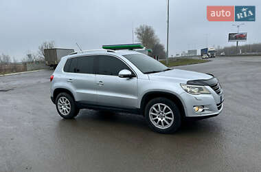 Внедорожник / Кроссовер Volkswagen Tiguan 2011 в Полтаве