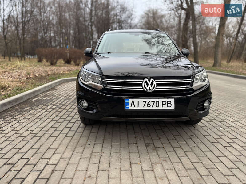 Внедорожник / Кроссовер Volkswagen Tiguan 2016 в Киеве