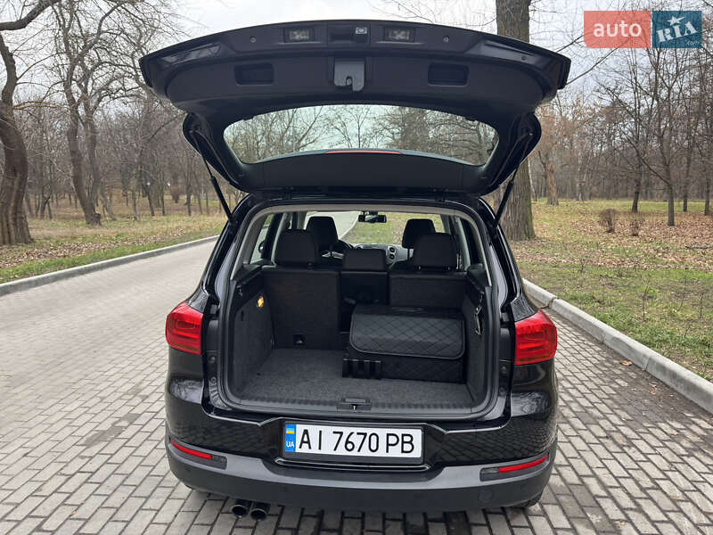Внедорожник / Кроссовер Volkswagen Tiguan 2016 в Киеве