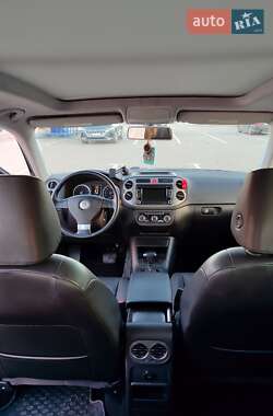 Позашляховик / Кросовер Volkswagen Tiguan 2010 в Бурштині