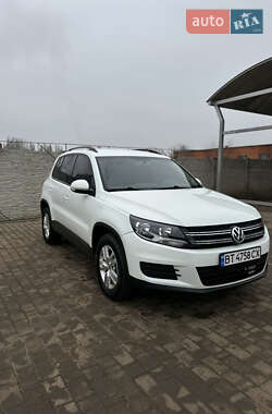 Внедорожник / Кроссовер Volkswagen Tiguan 2014 в Херсоне