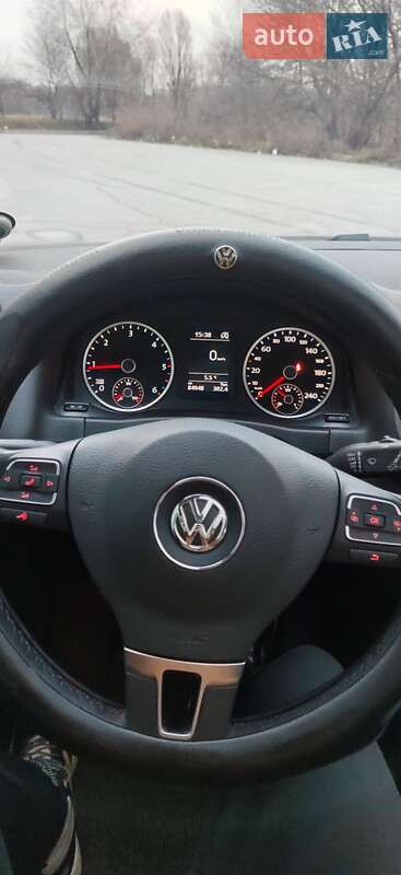 Внедорожник / Кроссовер Volkswagen Tiguan 2014 в Днепре