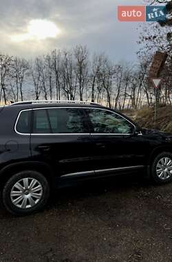 Внедорожник / Кроссовер Volkswagen Tiguan 2011 в Львове