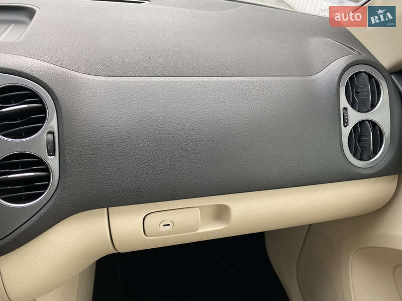 Внедорожник / Кроссовер Volkswagen Tiguan 2011 в Коломые