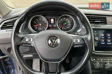 Внедорожник / Кроссовер Volkswagen Tiguan 2018 в 
