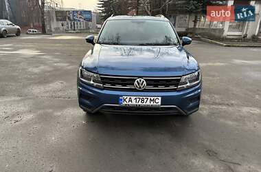 Внедорожник / Кроссовер Volkswagen Tiguan 2018 в 